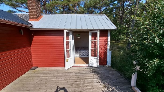 Röd trästuga Fria tider i augusti - Bild 5