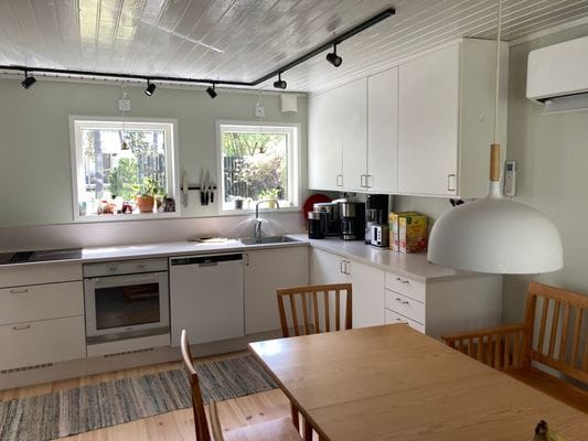 Mysigt hus på Själsö, nära till havet - Bild 7