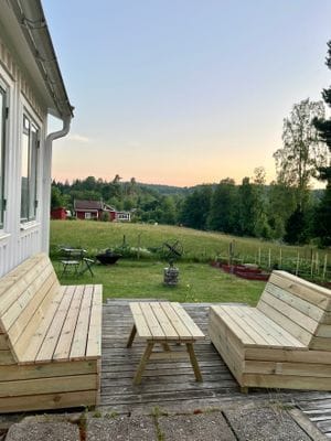 Drömstuga med sjöutsikt och egen badplats i skogen - Bild 42