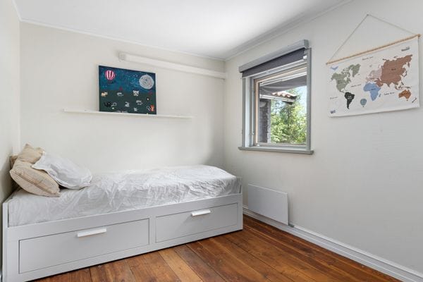 Nyrenoverat hus, egen brygga, sjöutsikt - Dalarö - Bild 44