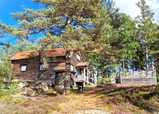 Timbra Utö. Badrocksavstånd till fin sandstrand - Bild 36
