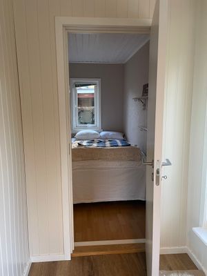 Mysig stuga nära sjö och natur - Bild 3