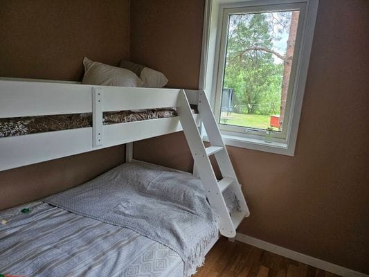 Sommarstuga vid sjön på Vindö - Bild 9