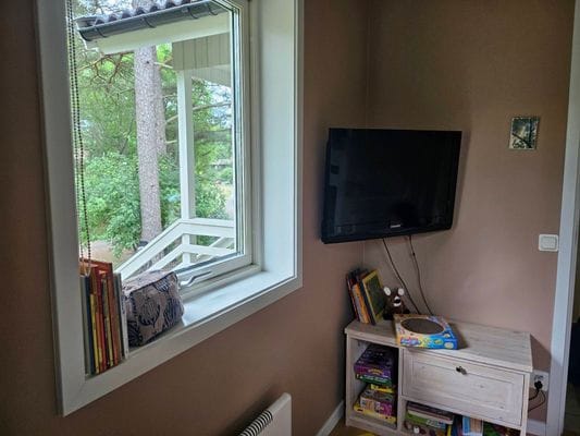 Sommarstuga vid sjön på Vindö - Bild 10