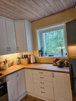 Sommarstuga vid sjön på Vindö - Bild 6