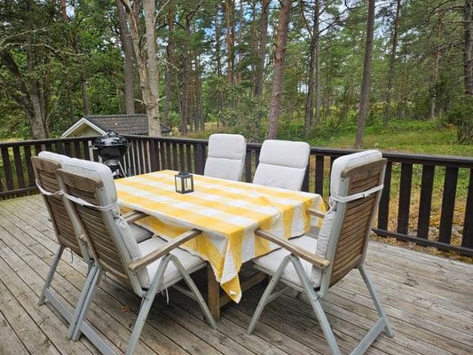 Sommarstuga vid sjön på Vindö - Bild 2