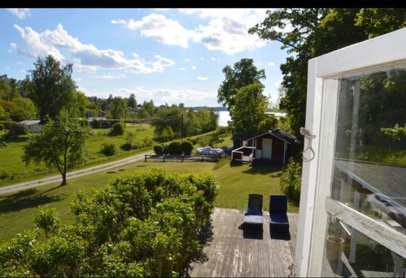 Utsikt från loftet i huvudhuset.