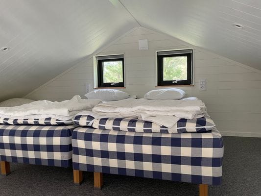 Modern stuga nära havet på lugnt läge. - Bild 11
