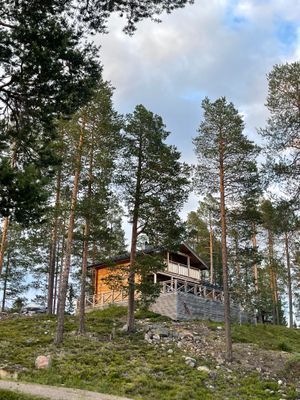 Mysig timmerstuga med magisk utsikt - Bild 3