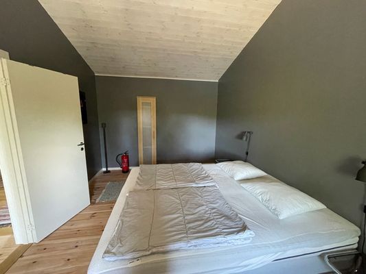 Hus på strandtomt med egen brygga och många bäddar - Bild 38