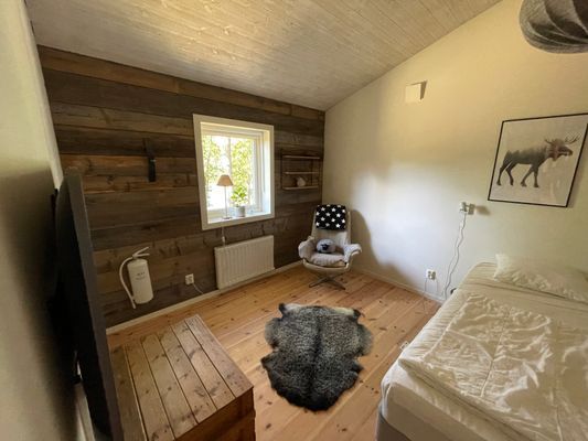 Hus på strandtomt med egen brygga och många bäddar - Bild 49