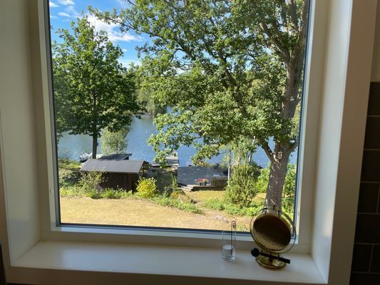 Hus på strandtomt med egen brygga och många bäddar - Bild 62