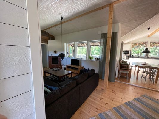 Hus på strandtomt med egen brygga och många bäddar - Bild 51