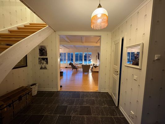 Fantastiskt familjehus med sjötomt och bastu - Bild 15