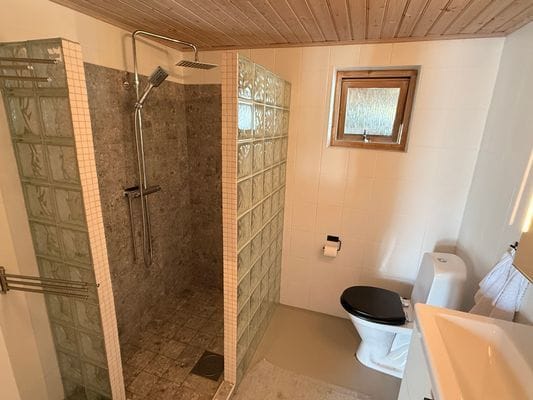 Drömvilla med pool vid stranden i Gottskär, Onsala - Bild 18