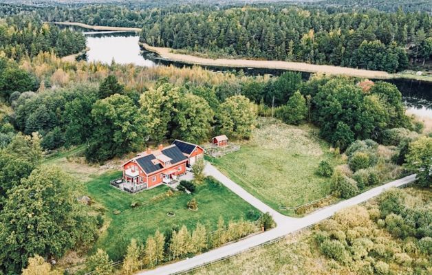 Villa med egen brygga vid Båven - Bild 2