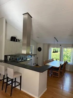 Modern villa med uppvärmd pool nära havet - Bild 7