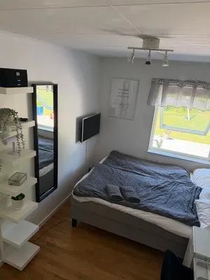 Modern villa med uppvärmd pool nära havet - Bild 9