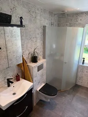 Modern villa med uppvärmd pool nära havet - Bild 6
