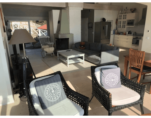 Strandtomt, panorama-havsutsikt, pool och brygga - Bild 8