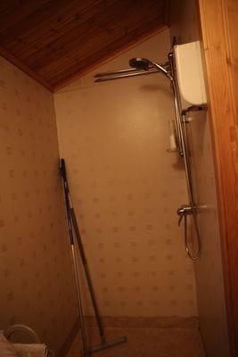 Liten mysig stuga i Kronogård Vildmark - Bild 7