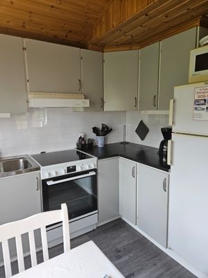 Stuga med fiske och bad vid sjö - Bild 3