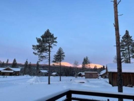 Mysig fjällstuga med härlig utsikt - Bild 4