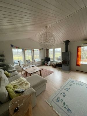 Trevlig stuga på kulle - Bild 4