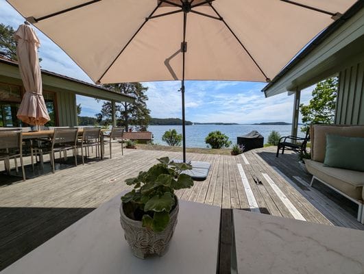 Hus med egen brygga, bastu och sandstrand. - Bild 3