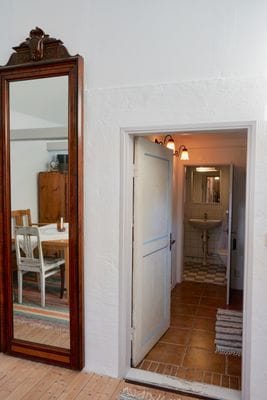 hall med toalett och dusch