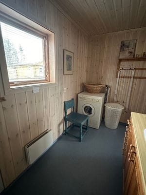 Typical Swedish cottage with stuga overlook a lake - Bild 19