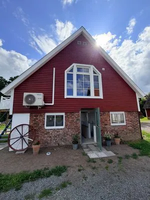 Charmig lägenhet på en idyllisk skånsk gård