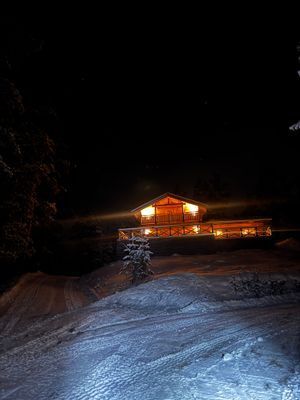 Mysig timmerstuga med magisk utsikt - Bild 2