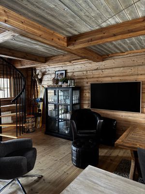 Storstuga med frame tv