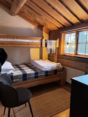 Mysig timmerstuga med magisk utsikt - Bild 14