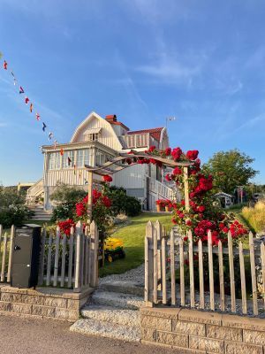 Havsnära villa med underbar utsikt i Rönnäng