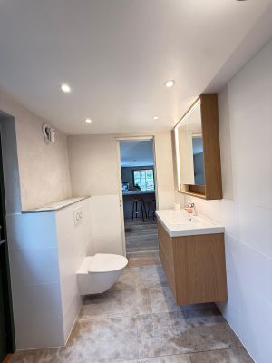 Nyrenoverat Gårdshus med pool nära Visby - Bild 4