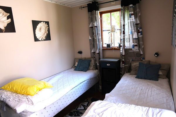 Rymligt hus, 6 bäddar, inhägnad tomt - Bild 7