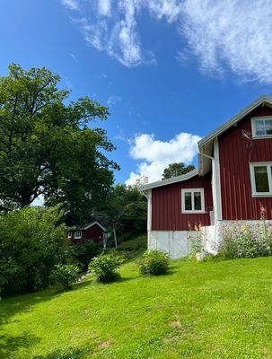 Lantligt sommarhus i Ulvesund med havsutsikt - Bild 8
