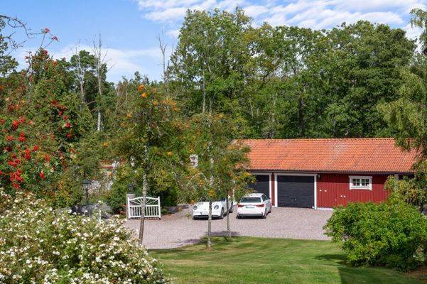 Vacker villa vid kusten i skärgården - Bild 32