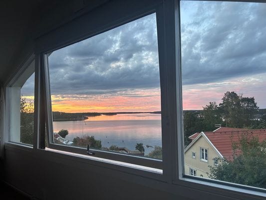 Fruvik Värmdö. Villa med havsutsikt nära strand - Bild 23