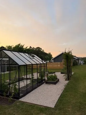 Modern villa med uppvärmd pool nära havet - Bild 2