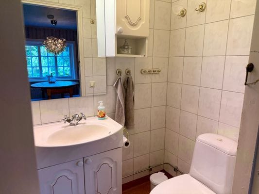 Hus med sjötomt, brygga & vedeldad bastu - Bild 36