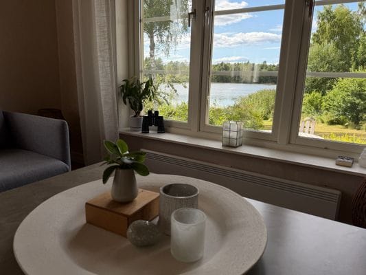 Hus med sjötomt, brygga & vedeldad bastu - Bild 14