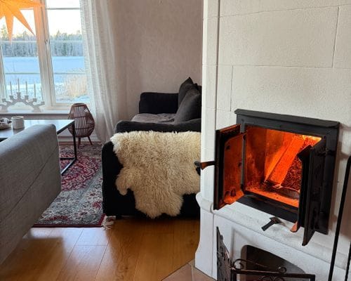 Hus med sjötomt, brygga & vedeldad bastu - Bild 9