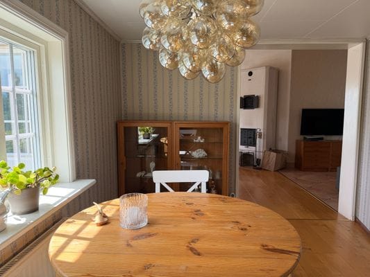 Hus med sjötomt, brygga & vedeldad bastu - Bild 15