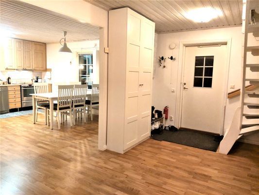 Spacious villa med bastu och julstämning vid sjön - Bild 4
