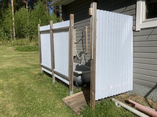Stuga i söderläge med egen badstrand - Bild 9
