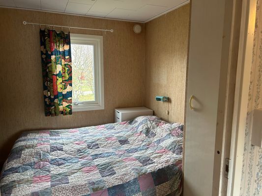 Sovrum med dubbelsäng