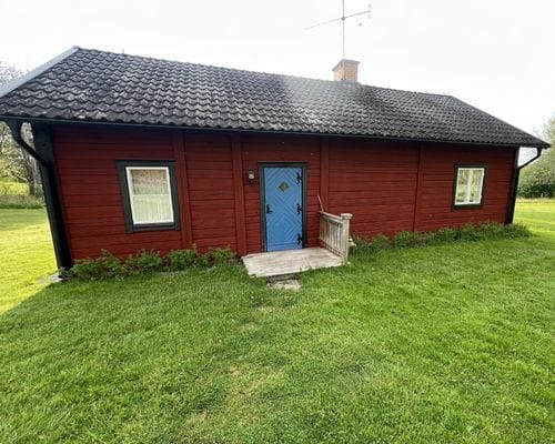Äldre charmigt hus med stor trädgård - Bild 13